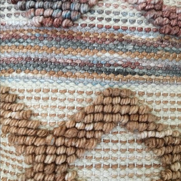 Decorative pillow - Picture 2 of 5